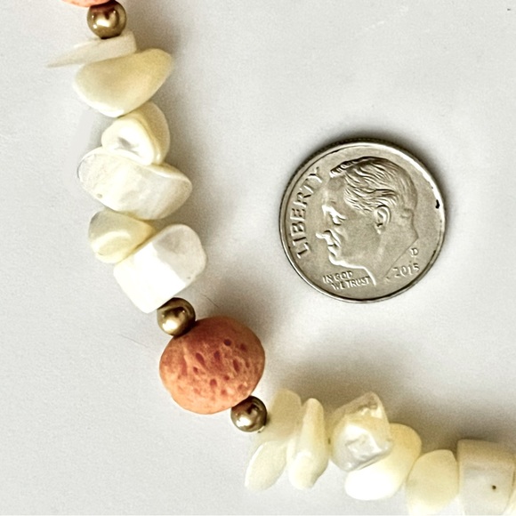 🦢🌾 Vintage Mother of Pearl & Natural Sponge Coral Beaded 32” Necklace - Picture 5 of 6